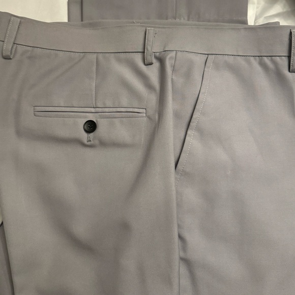 Nasir Silver Double Breasted Peaked Lapel Suit Size 44R - Picture 10 of 16